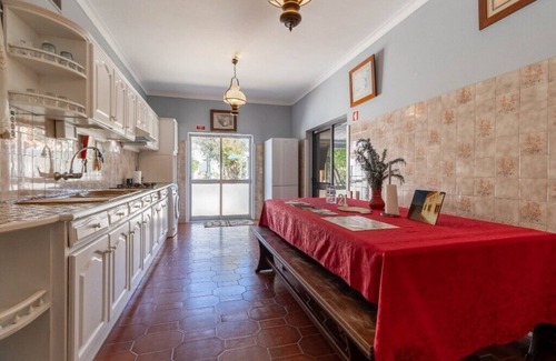 Idanha-a-Nova Hotel | Raiano C5 Bed, Hostel Idanha, Idanha-a-nova