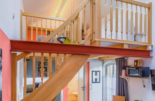 Droyßig Apartment | Railroad cottage with shower, bath and WC - Droyßig station - Overnight stay in the monument