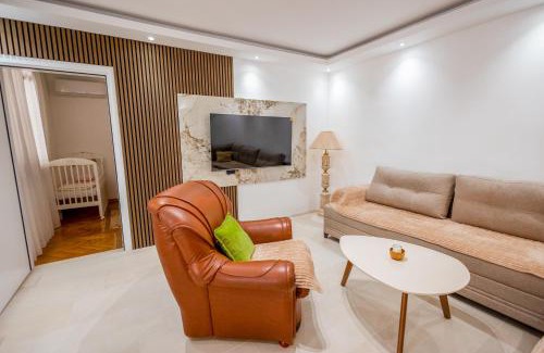 Virpazar Apartment | Railstone