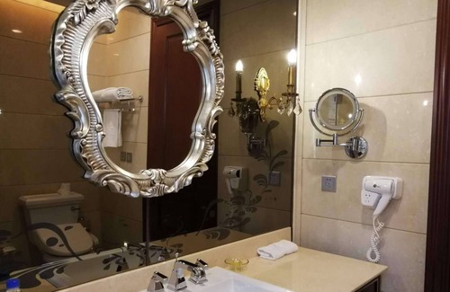 Dalian City Center Hotel | Railway 1896 Garden Hotel