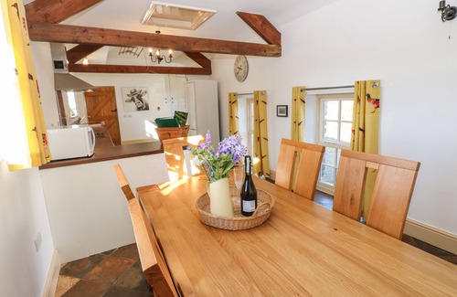 Soulby Cottage | RAINBOW COTTAGE, pet friendly, with a garden in Kirkby Stephen