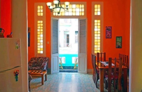 Centro Havana Apartment | Rainbow House