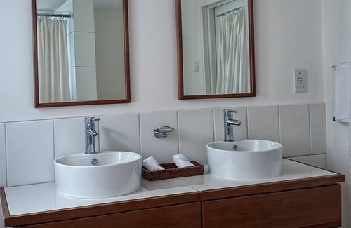 St. Andrew Hotel | Rainbow Inn