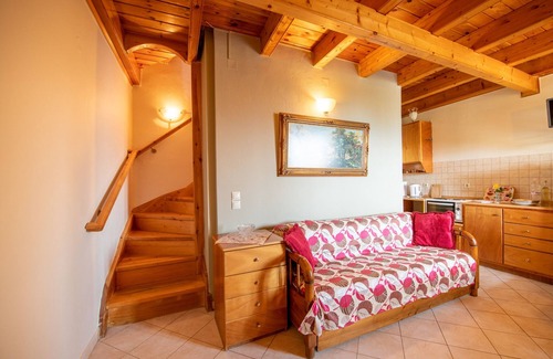 Sinarades Apartment | Rainbow mazonete, Pelekas beach, 40 meters from the sea