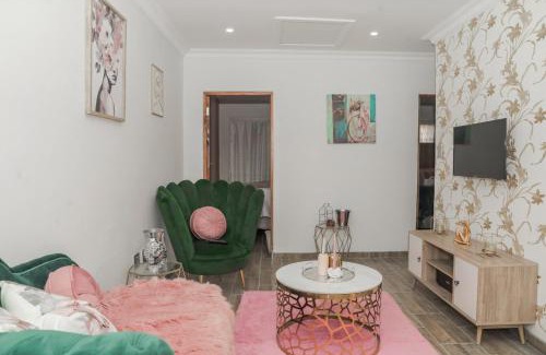 Brandwag Bed & Breakfast | Rainbow Palace