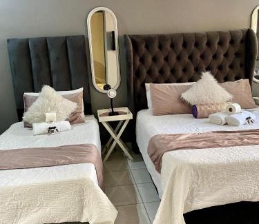 Brandwag Bed & Breakfast | Rainbow Palace