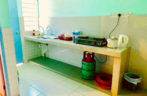 Kota Kinabalu House | Rainbow - Room 29B