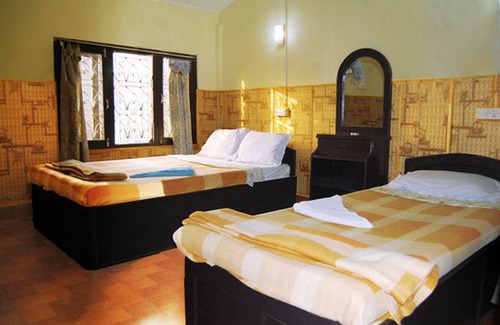 Sauraha Hotel | Rainbow Safari Resort