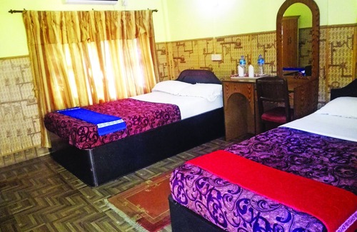 Sauraha Hotel | Rainbow Safari Resort