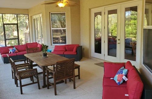 Dunnellon House | Rainbow Springs QUEEN BEDROOM Rental :)