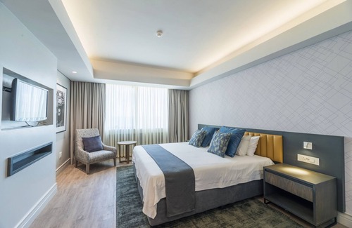 Harare Hotel | Rainbow Towers Hotel And Conference Centre