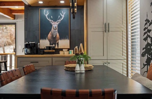 Big Bear City House | Rainbow Tree Haus Sum