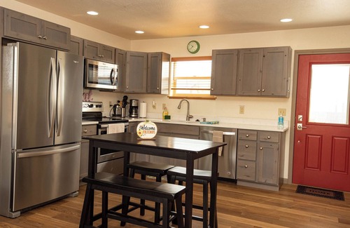 Ennis House | Rainbow Trout Fishing Cottage