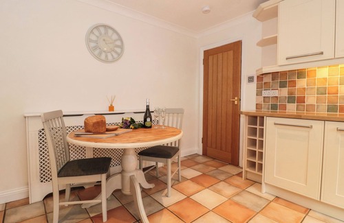 West Buckland Cottage | RAINBOW VIEW, pet friendly, character holiday cottage in Churchinford