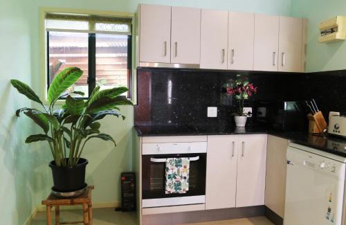 Commissioners Creek House | Rainforest Cabin in Doon Doon NSW