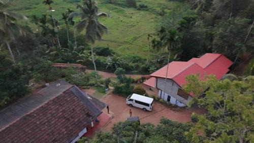 Kotapola Hotel | Rainforest Holiday Inn