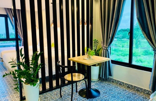 Kampot Hotel | Raing Phnom Bungalow