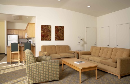 Palm Springs Apartment | Raintree's Cimarron Golf Resort