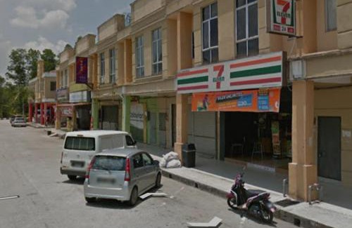Gambang House | RaiRai Homestay Gambang