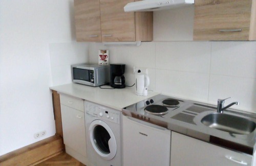 Pressbaum Apartment | Raisa Apartments PR4