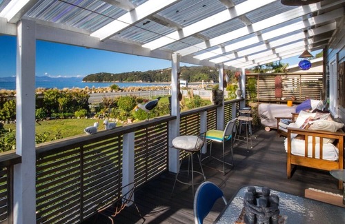 Ngaio Bay Cottage | Raisin Town - Marahau Bach