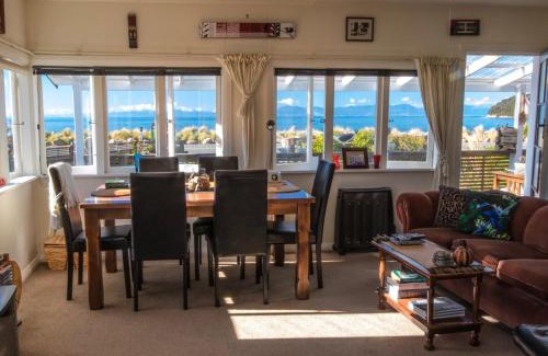 Marahau House | Raisin Town - Marahau Bach