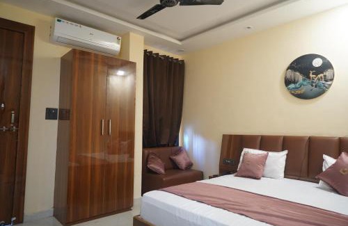 Gwalior Hotel | Raj Kamal Hotel & Garden