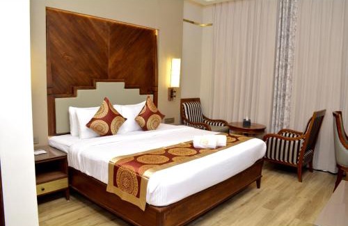 Changanacherry Hotel | raj Regent kurichy