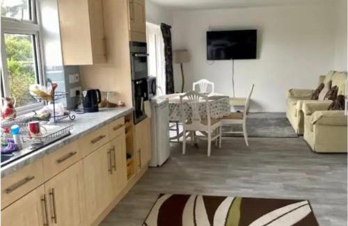 Sutton Coldfield House | Raj Rentals