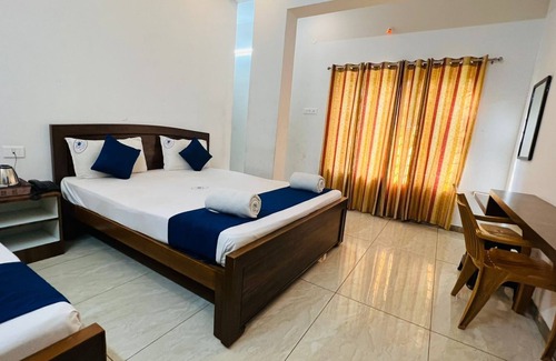 Coimbatore Cabin | Raja residency near ISHA ADIYOGI ALANDURAI Siruvani Coimbatore ,Tamilnadu, India