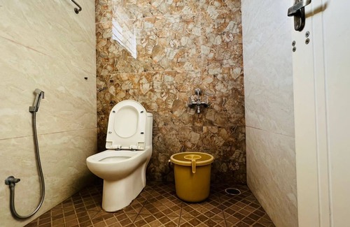 Coimbatore Cabin | Raja residency near ISHA ADIYOGI ALANDURAI Siruvani Coimbatore ,Tamilnadu, India