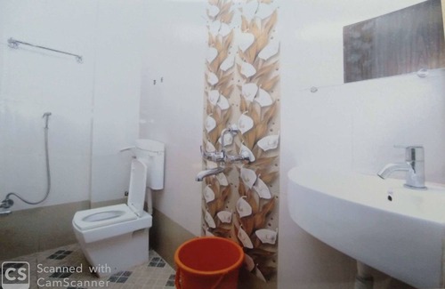 Kolhapur Hotel | Rajhuns Deluxe Lodging
