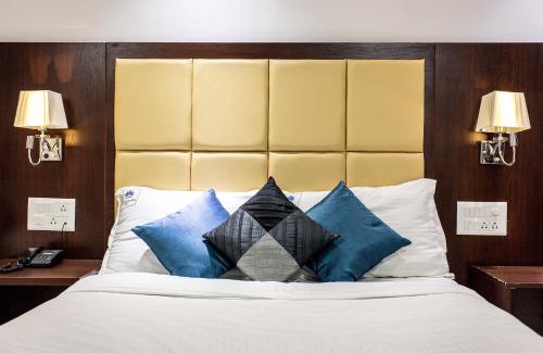 Vijayanagar 1st Stage Hotel | Rajmahal Inn