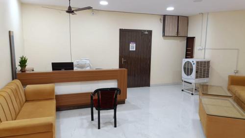 Singrauli Hotel | Rajwada Palace and Marriage Garden