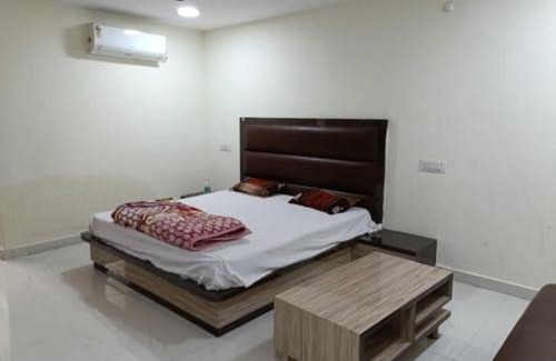 Singrauli Hotel | Rajwada Palace and Marriage Garden