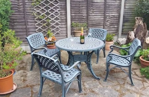 Birchington Cottage | Raleigh Cottage Detached 3 bed House in Quiet Area