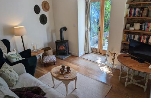 Holsworthy House | Raleigh Cottage - Thatched one bedroom cottage