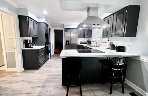 Umstead House | Raleigh Vacation Home- Minutes Away from RDU, Hiking Trails, and Restaurants!