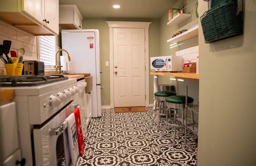 Chickasha House | Ralphie's House Chickasha | FAST WIFI | Brand New!