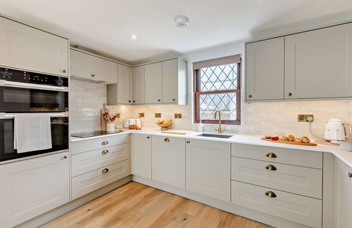 West Down House | Ralphy's Retreats - Three Bedroom House, Sleeps 6