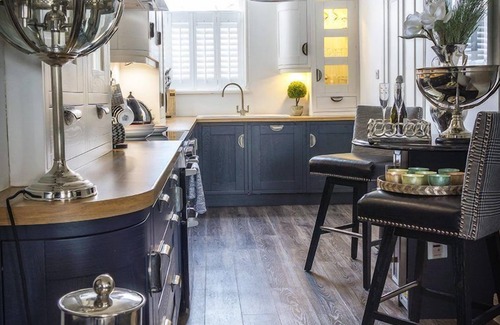 Moffat Cottage | Ram Lodge - a house that sleeps 10 guests in 6 bedrooms