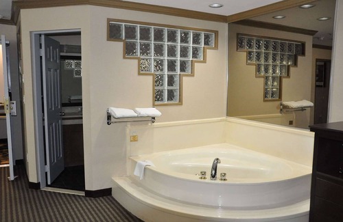 South Clearbrook Hotel | Ramada by Wyndham Abbotsford