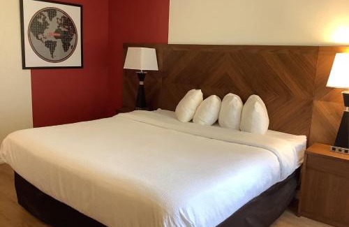 Arnprior Hotel | Ramada by Wyndham Arnprior