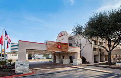 Franklin Park Hotel | Ramada by Wyndham Austin South