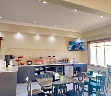 Quesnel Hotel | Ramada by Wyndham