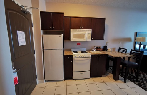 Cold Lake Hotel | Ramada by Wyndham Cold Lake