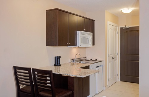 Cold Lake Hotel | Ramada by Wyndham Cold Lake