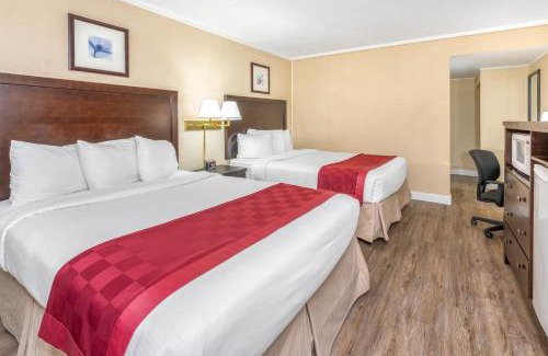 Coquitlam Hotel | Ramada by Wyndham Coquitlam