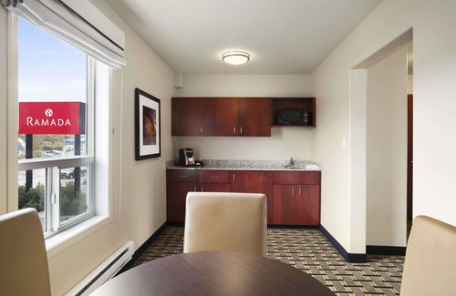 Edson Hotel | Ramada by Wyndham Edson