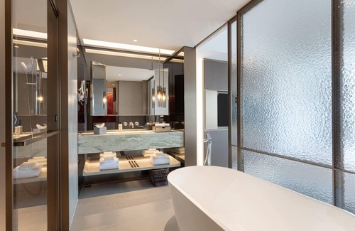 Nanhai Hotel | Ramada by Wyndham Foshan Danzao